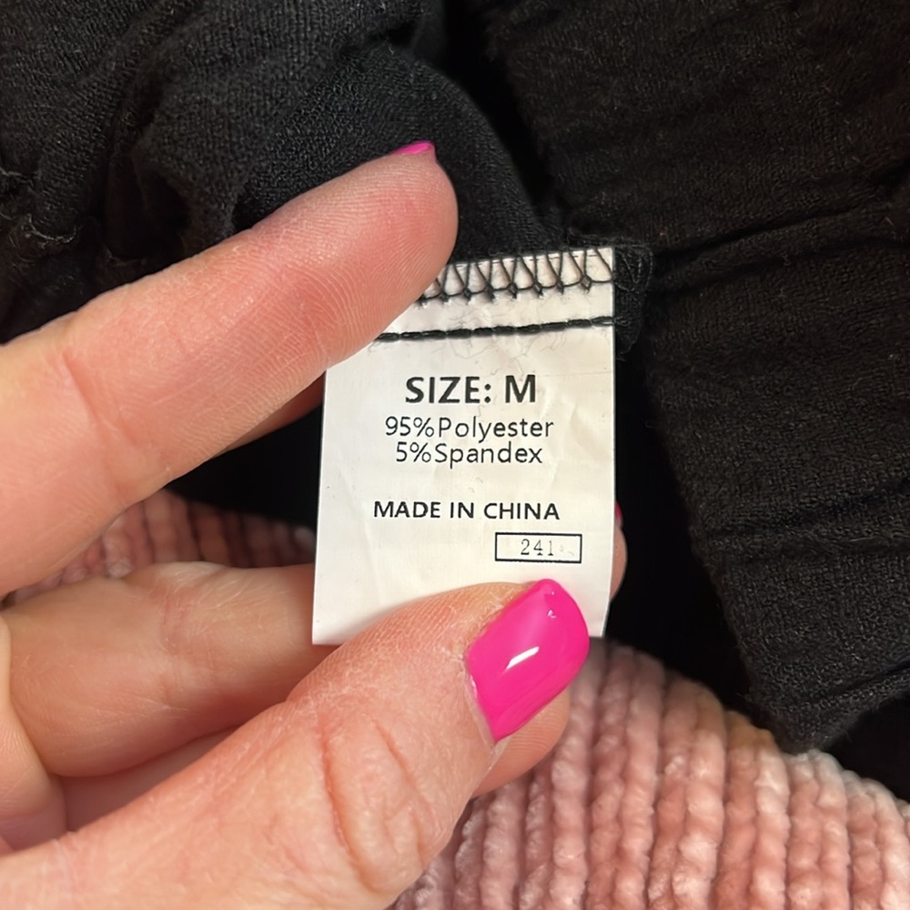 Amazon Black Ruffle Hem Shorts- M - Picture 5 of 5